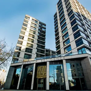 https://erapartments-premium-mennica.warsawhotelspoland.com
