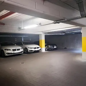 https://very-berry-apartments.poznan-hotels.com